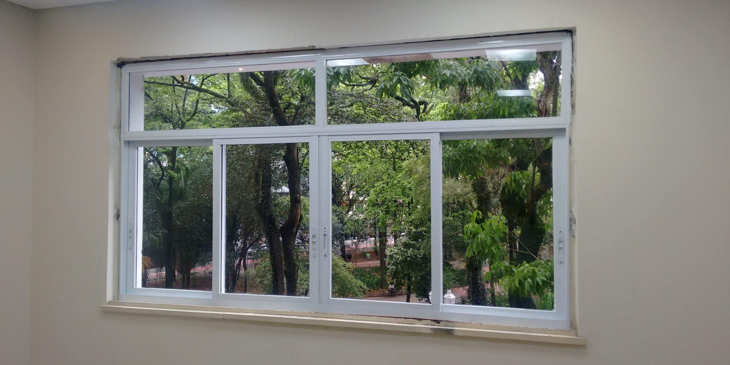 Janela De Vidro E Esquadria De Alumínio Janela De Vidro E Esquadria De Alumínio